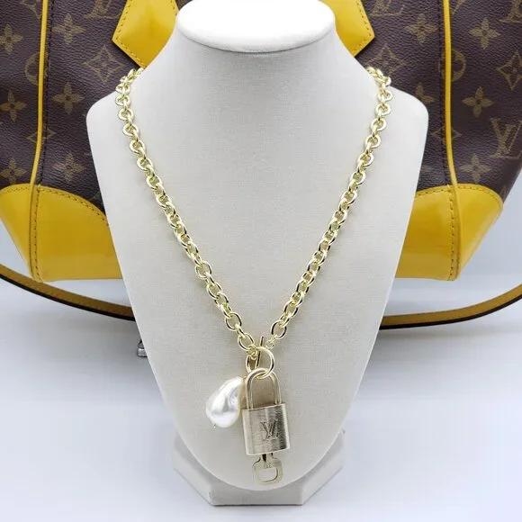 Authentic Louis Vuitton Gold Padlock w/unbranded 16k Gold Plated Stainless Steel - Picture 16 of 16